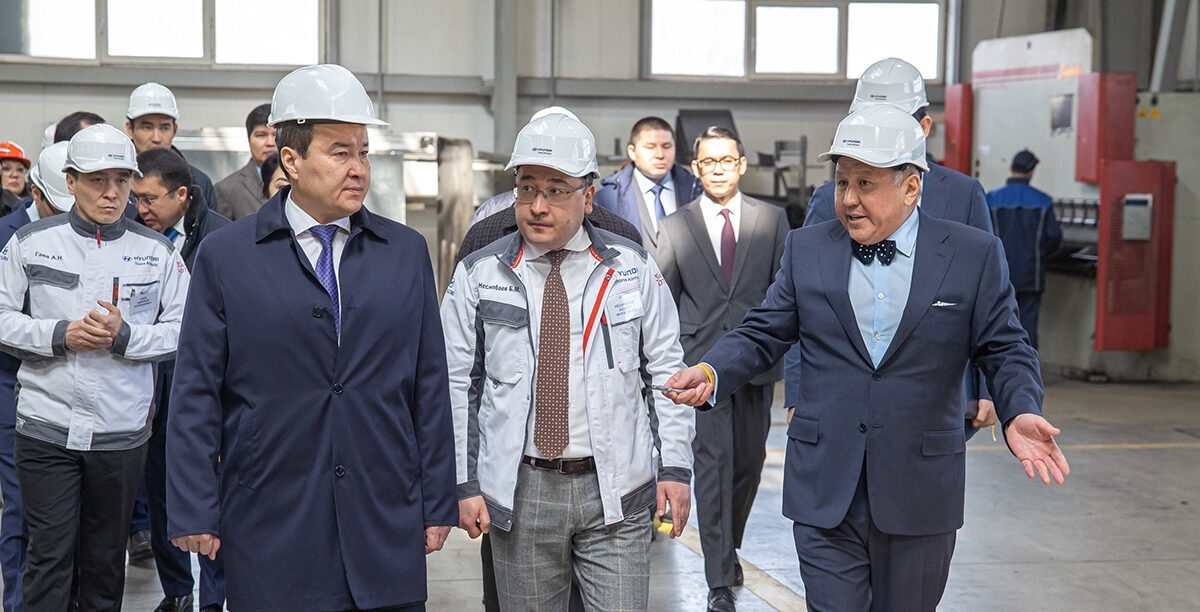 ПРЕМЬЕР-МИНИСТР КАЗАХСТАНА АЛИХАН СМАИЛОВ ПОСЕТИЛ ЗАВОД HYUNDAI TRANS ALMATY